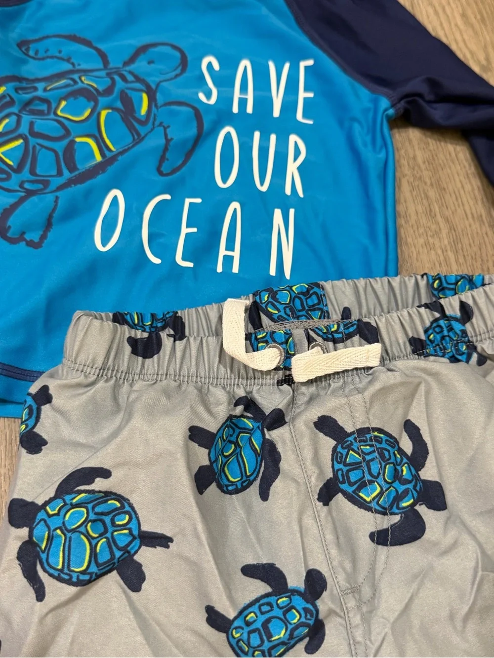 Gerber Baby boy long-sleeve turtle-print rash guard & swim trunks 18 Months